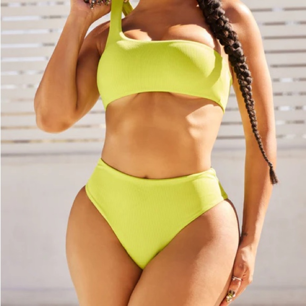 Fashion Nova “Lose Your Place” 2-Piece Bikini – Neon Green, Size M